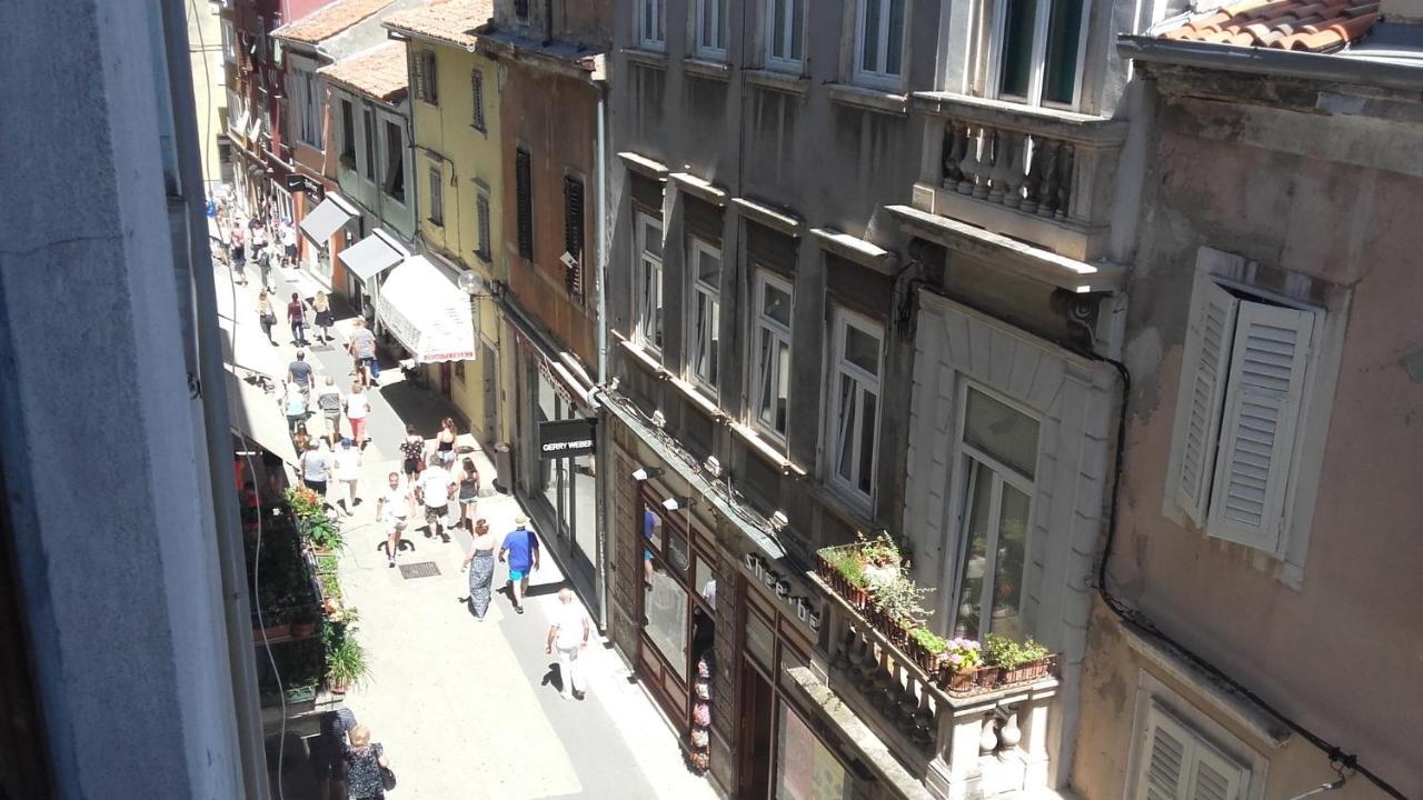 Center Old Town And 3* Pula