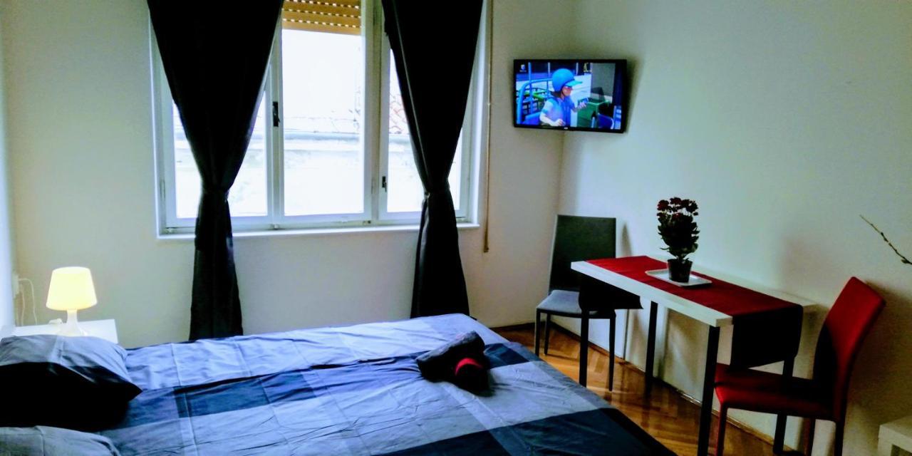 Center Old Town And Aparthotel 3*