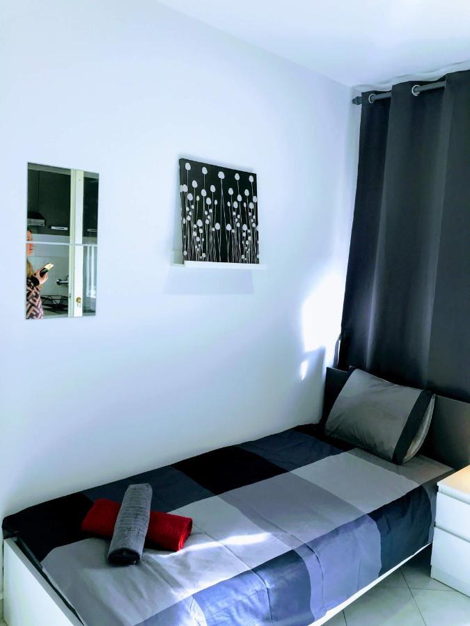 Aparthotel Center Old Town And 3*